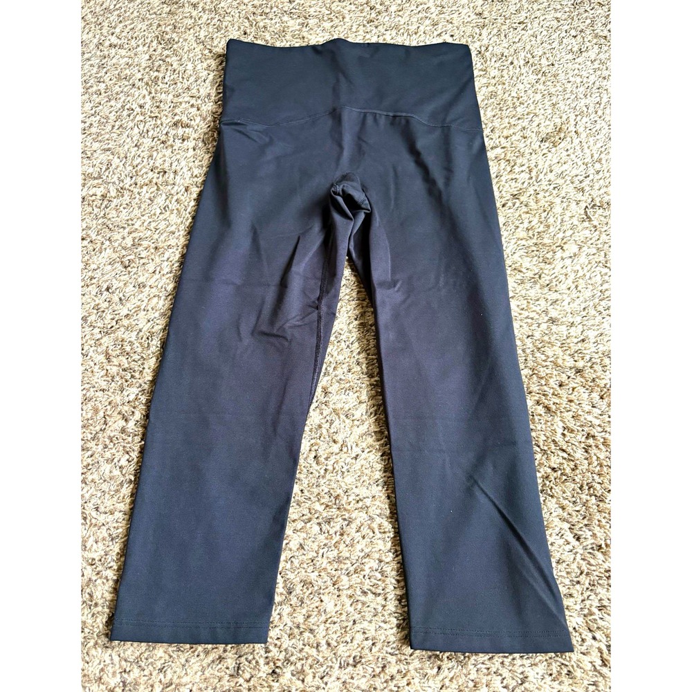 Spanx Booty Boost Active Cropped Compression Leggings Black size Medium